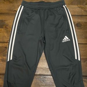Adidas jogger small